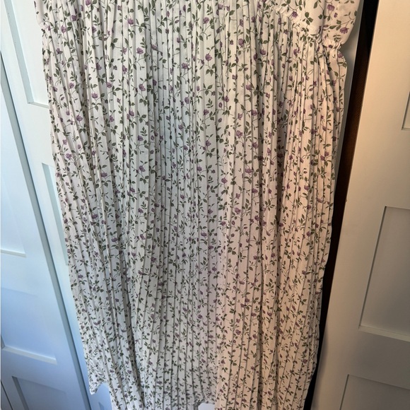 Hayden dress. New without tags. Never worn - Picture 3 of 5